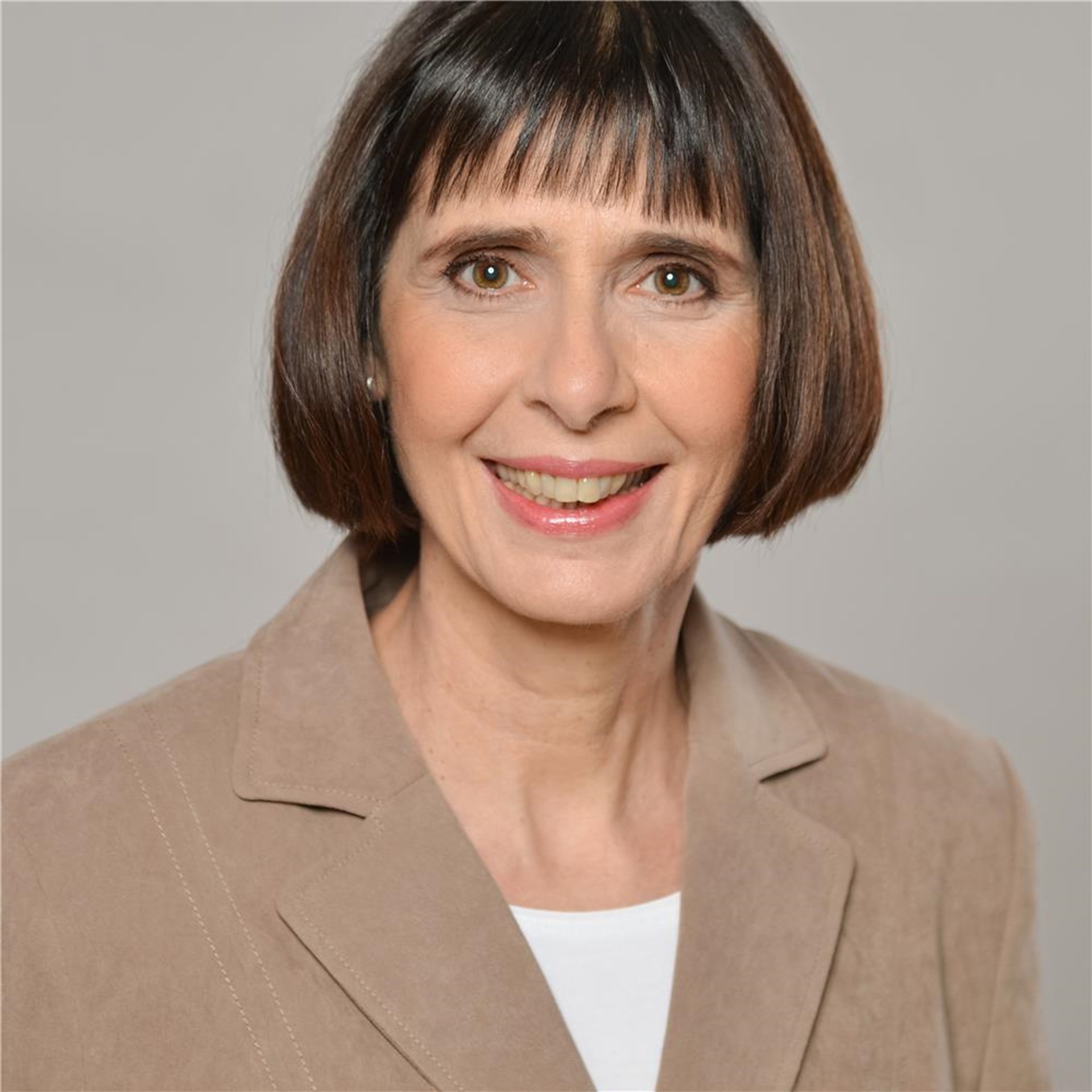 Naas, Irene