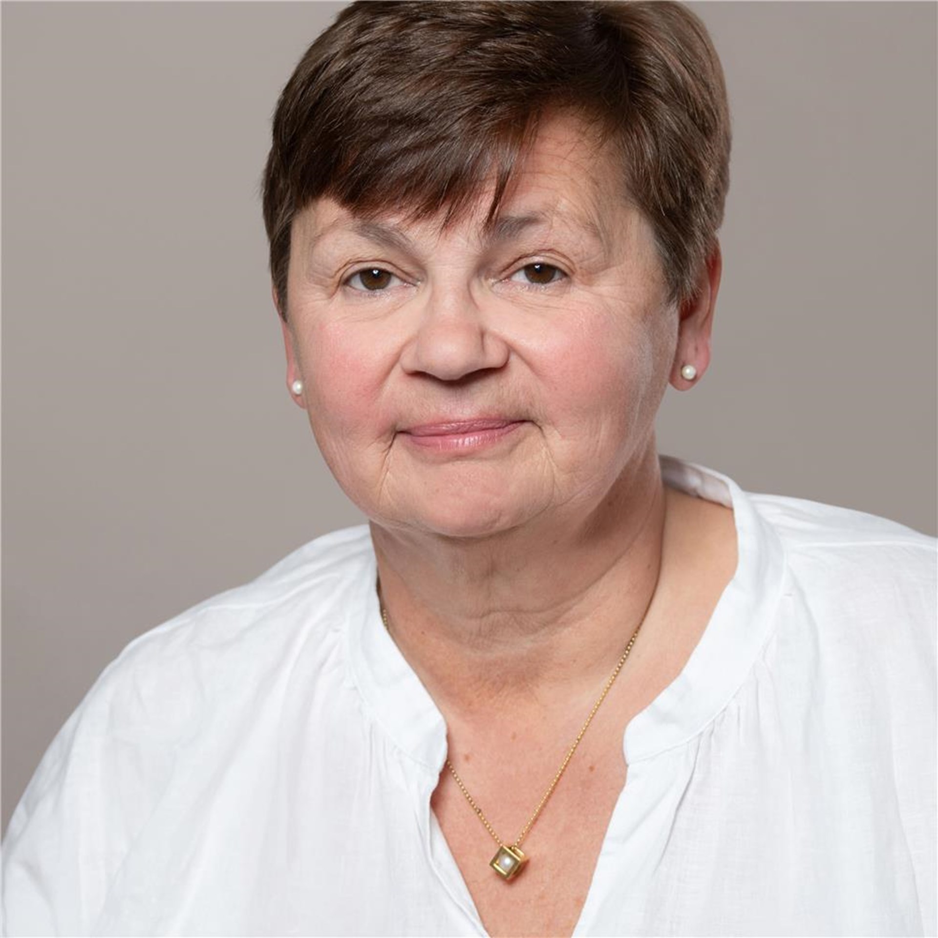 Portrait von Pflegedienstleiterin Gaby Müller-Mund, Caritas-Pflegestation in Nideggen 
